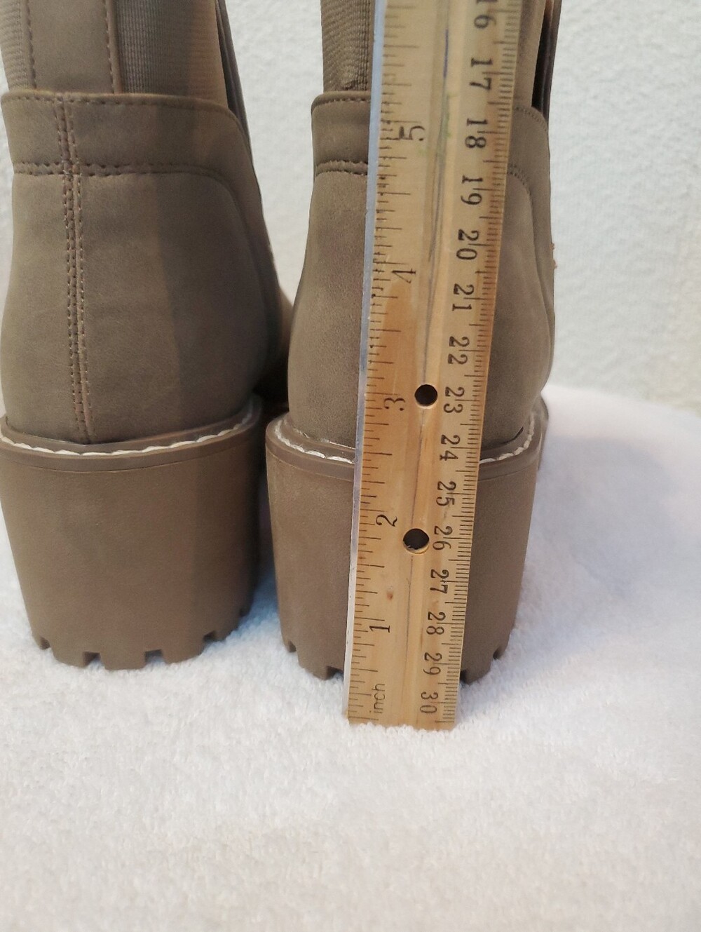 DV by Dolce Vita Women's Rancher Wedge Platform Taupe Brown Boot Size 7 Slip On - Picture 6 of 9